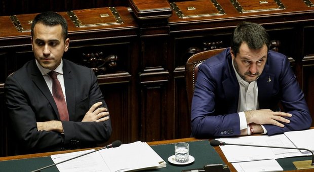 Di Maio: «Stanco delle liti tra Salvini e Raggi». Il leader della Lega: i romani non hanno bisogno di regali