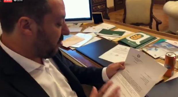 Salvini, la Procura di Palermo lo accusa di sequestro di persona aggravato