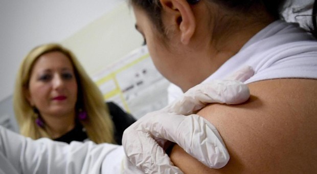 Vaccini e scuola, stop ai certificati: saranno le Asl a fornire la documentazione