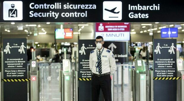 Allarme Omicron, D Amato: «Stretta negli aeroporti del Lazio»