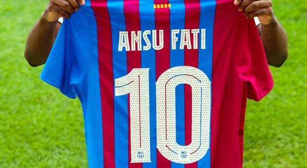 Ansu Fati, l'erede di Leo Messi: dall'anno prossimo sarà lui a vestire la 10