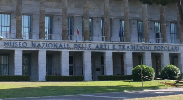 Roma, timbravano il cartellino e uscivano: denunciati 9 dipendenti museo delle arti