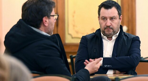 Salvini: «Nella Lega comando io». Il piano per andare al voto che spaventa le truppe