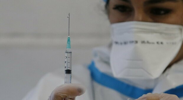 Il vaccino, la Spagna avrà un record contenente i nomi di coloro che lo respingono