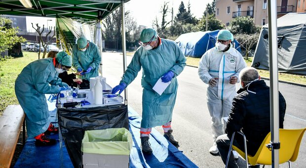 Coronavirus, 75 contagi in un giorno nel piccolo paese di Montorio. Il sindaco: «Effetto drive-in»