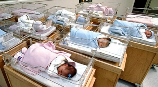 Allarme dei pediatri: ogni anno in Italia nascono 25 mila bimbi con la sindrome da alcol