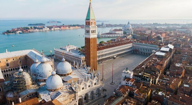 Venezia, stop B&B selvaggi: stretta sugli affitti brevi: la norma diventa un caso