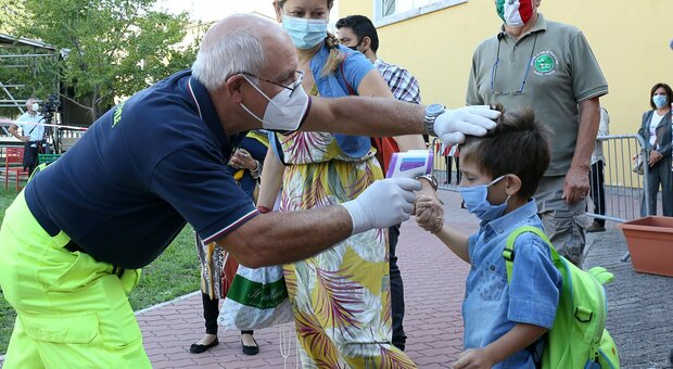 Covid, l'immunologa Viola: «Vaccino sperimentato sui bambini ad aprile»