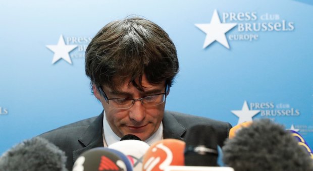 Catalogna, Puigdemont a processo in Belgio: il 17 novembre la prima udienza