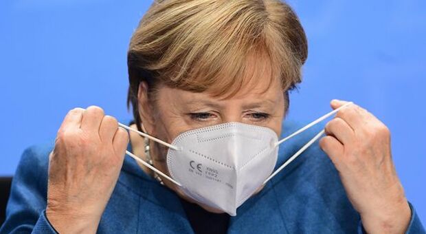 Germania, scatta lockdown per non vaccinati