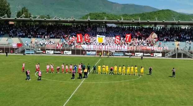 Le squadre prima del match allo Scopigno
