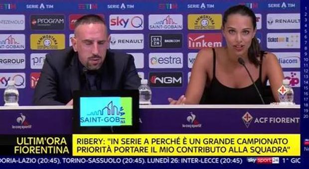 Ribery alla Fiorentina, la traduttrice francese fa impazzire il web: si chiama Alessia Enriquez