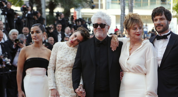 Almodóvar: «Torno beato tra le donne», a Cannes parla il regista di “Julieta”