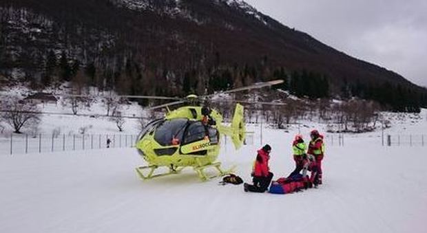 Aosta, slavina a Chamois: morto uno scialpinista
