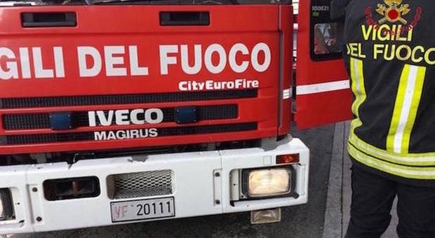Abruzzo, bomba d'acqua a Balsorano: a fuoco abitazione colpita da un fulmine