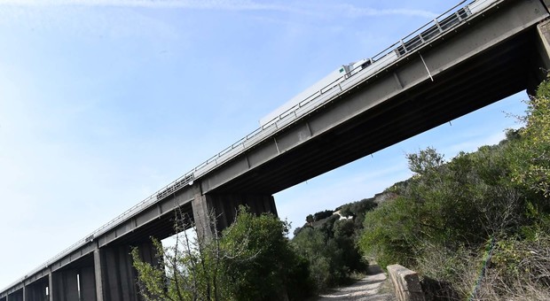 Messina, sequestrati due cavalcavia dell'autostrada A20: «Sono a rischio crollo»