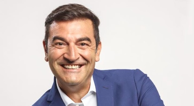 Max Giusti sbarca su Tv8: dal 1 settembre condurrà la nuova edizione di Guess My Age