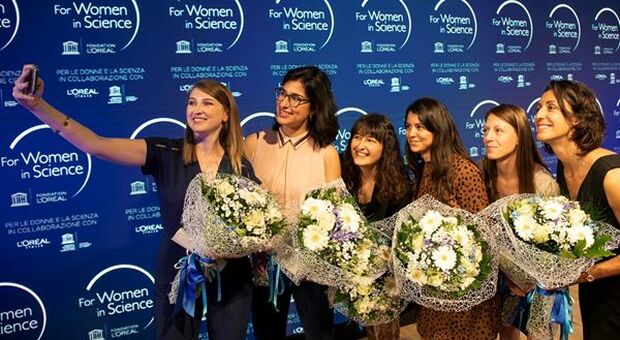 "For Women in Science International Awards": al via bando L'Oréal-Unesco per le giovani ricercatrici under 35