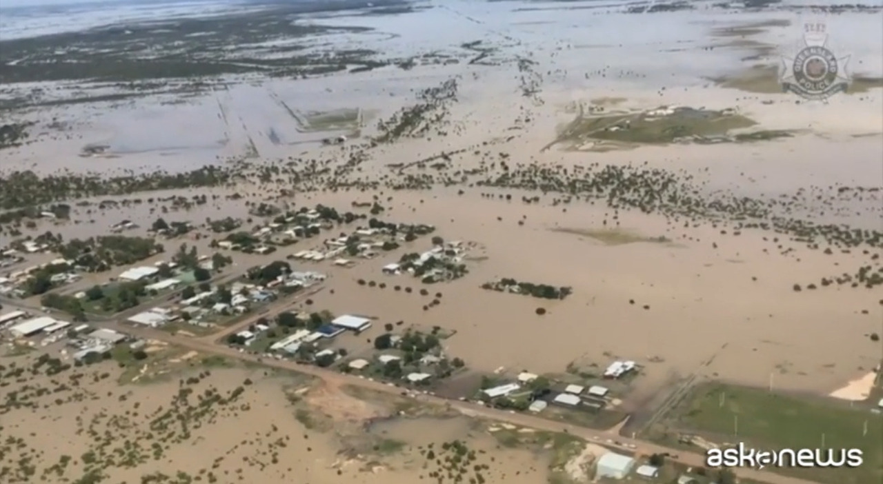 Record floods in Australia, the disaster seen from a helicopter