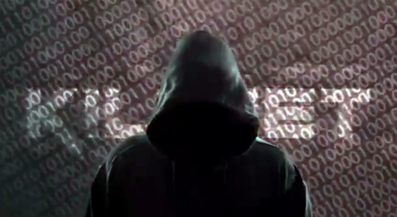 Hacker russi annunciano la «guerra mondiale» e attaccano (in Italia) il sito della Polizia di Stato. Cosa si nasconde dietro la cyberwar
