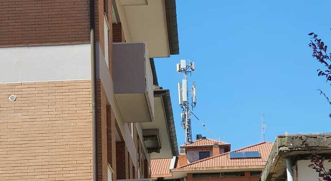 Antenne, aspettando il regolamento comunale a Latina ci sono già 337 impianti per telefonia mobile
