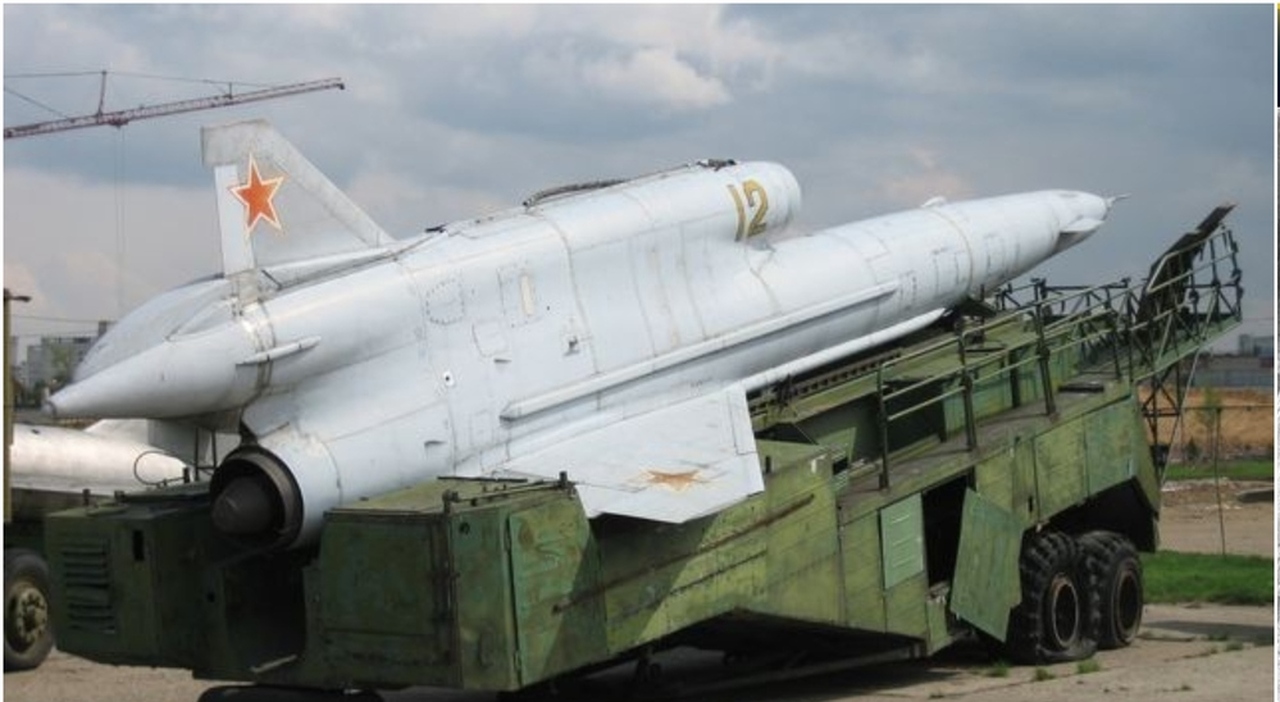 I droni Tupolev Tu 141 che hanno sorpreso Putin: sovietici degli anni 80, facevano le foto in Vietnam, ora sono missili