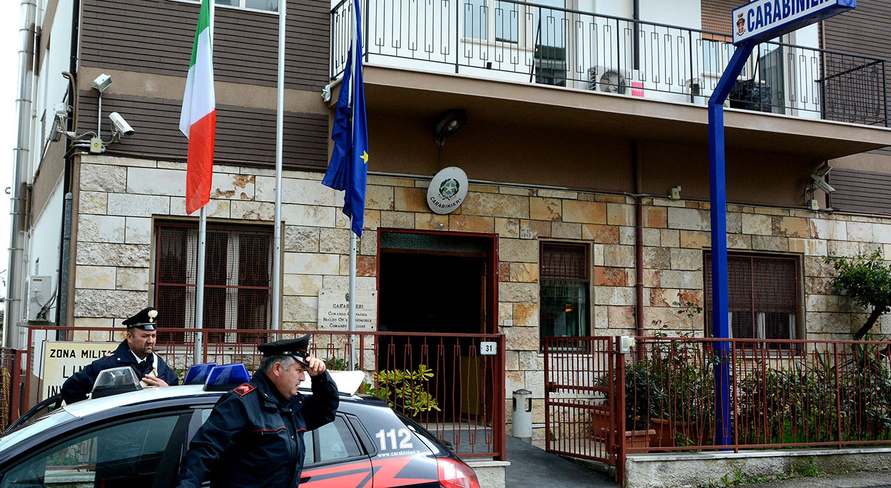 Roma, vicino stalker condannato: insulti e minacce al figlio disabile. «Ora vi sparo alla testa»