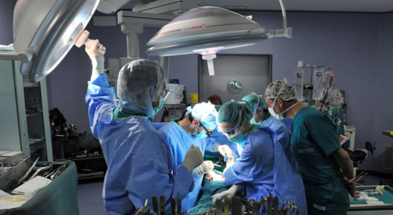 Aorta recisa per errore, bimbo di 10 mesi morto in sala operatoria: medici indagati per omicidio colposo