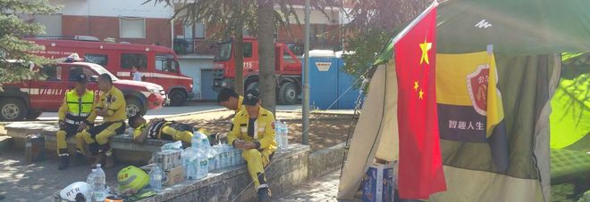 Terremoto, ad Amatrice arriva anche una squadra speciale di soccorritori cinesi