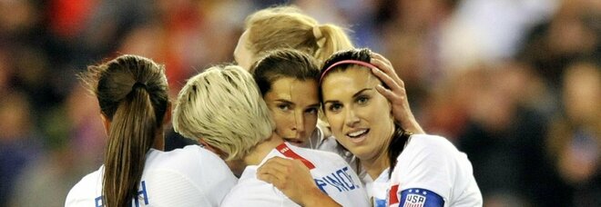 Stati Uniti, giornata storica per il calcio femminile: in nazionale guadagneranno come gli uomini. «Fantastico»