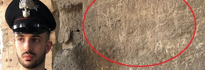 Il punto sulla parete del Colosseo in cui lo studente ha inciso le iniziali