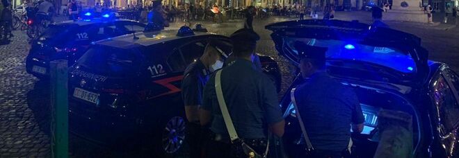 Oltre 100 persone all'interno, i Carabinieri chiudono un'enoteca in via Brescia