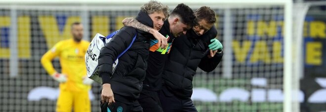 Bastoni, infortunio alla caviglia durante Inter-Roma: ecco le condizioni del difensore nerazzurro