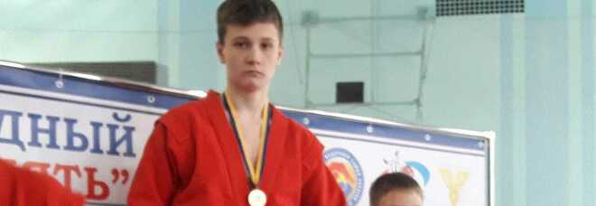 Morto Artem, il 16enne campione di wrestling. Lui e tutta la sua famiglia travolti dalle bombe