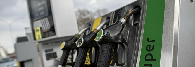 Benzina e diesel, taglio di 30 centesimi prorogato fino all'8 luglio