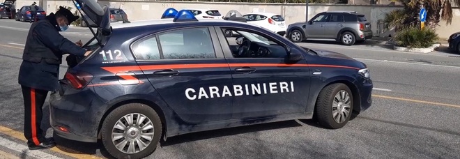 Pavia, ai domiciliari litiga con la moglie e chiede di tornare in carcere: i Carabinieri lo accontentano