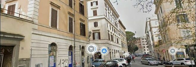 Roma, precipita dal quinto piano ma si rompe solo una gamba: 23enne salvato dal vicino