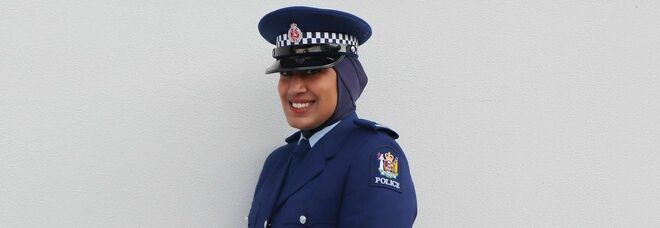 Nuova Zelanda, la prima poliziotta con il velo islamico
