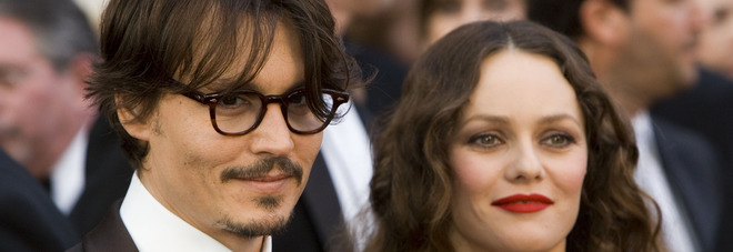 Johnny Depp, la difesa dell'ex moglie Vanessa Paradis: «Accuse di Amber Heard sono oltraggiose»