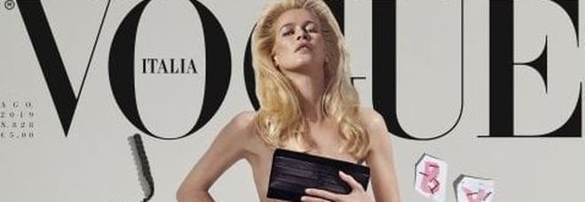 Claudia Schiffer nuda sulla copertina di Vogue: il sexy ritorno dopo 25 anni