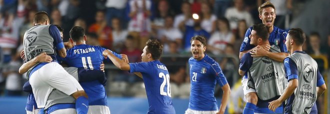 Under 21, l’Italia è in semifinale: nel pullman scoppia la festa azzurra