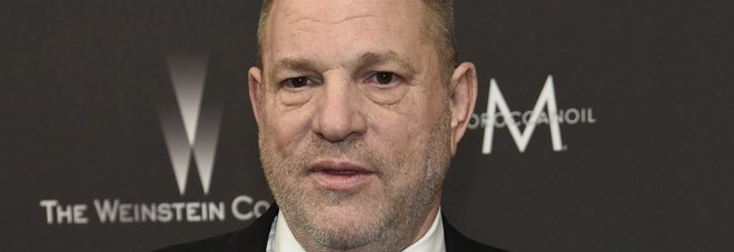 Weinstein aggredito mentre cena al ristorante: preso a schiaffi da un cliente