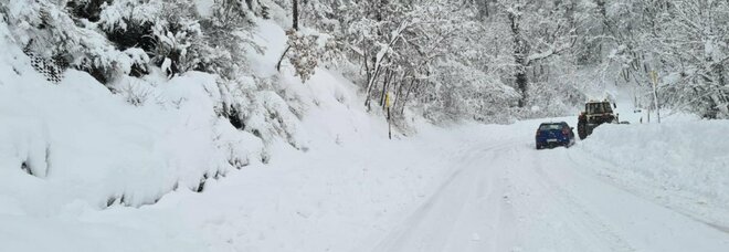 Neve e scuole chiuse da Rieti a Foggia, la sciabolata artica sull'Italia: le previsioni