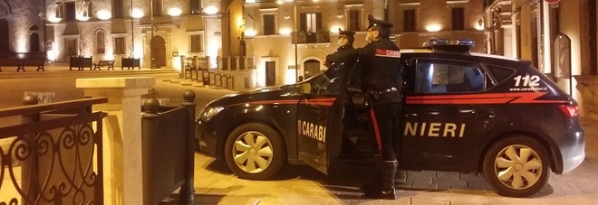I carabinieri arrestano uomo condannato per spaccio di stupefacenti