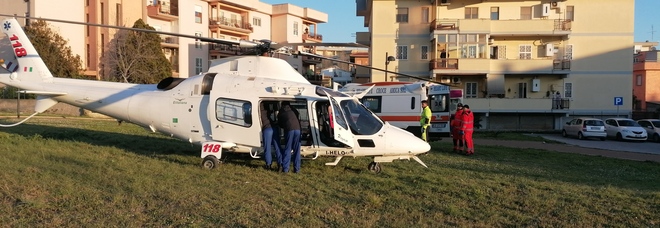 Rischia di soffocare, bambino di 10 anni trasferito in elicottero a Roma