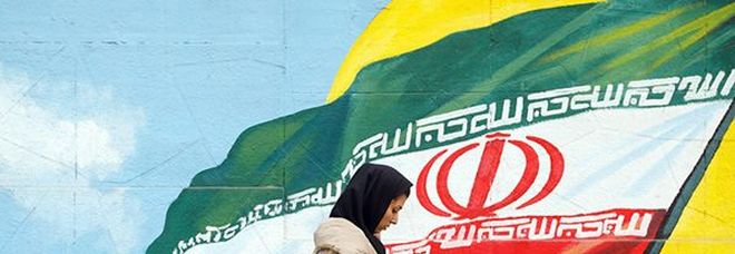 Iran, Khamenei replica a Trump: "Ragiona prima di twittare"
