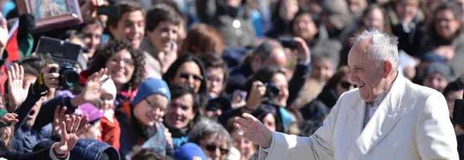 Papa agli 80mila a S. Pietro per festa Cl: «Attenti a trappola spiritualità-etichetta»