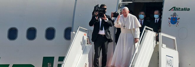 Papa Francesco, accuse sulle nuove schiave del sesso: vendute e sfruttate anche in Centro a Roma