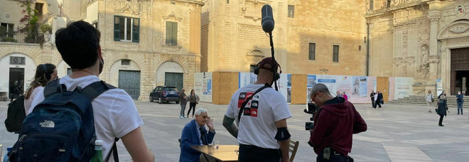 Uomini e Donne, il 91enne Alessandro in esterna a Lecce: per lui c'è una nuova dama