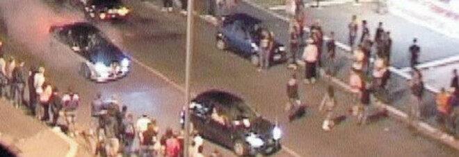 Roma, corse clandestine con auto truccate davanti all Ikea di Anagnina
